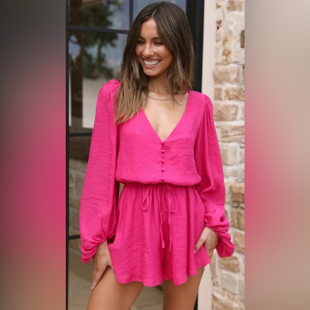 NWT Ruby Sees Long Sleeve Romper, Size M